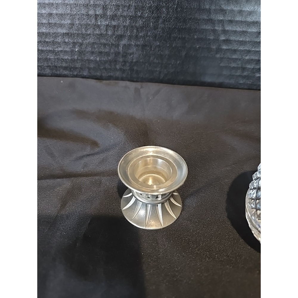 Vintage 1993 AVON Majestic 24% Lead Crystal Egg with Pewter Base Stand Easter - Picture 3 of 4